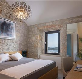 4 Bedroom Villa with Pool and Sea Views in Orašac, near Dubrovnik, Sleeps 8